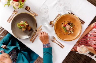10000 Room Dining | Brisbane Racing Club 