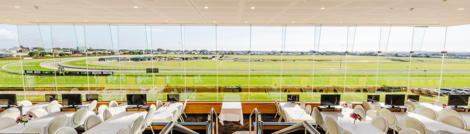 east-terraces-and-hometurn-dining-stradbroke-season-2022-web-banner | Brisbane Racing Club