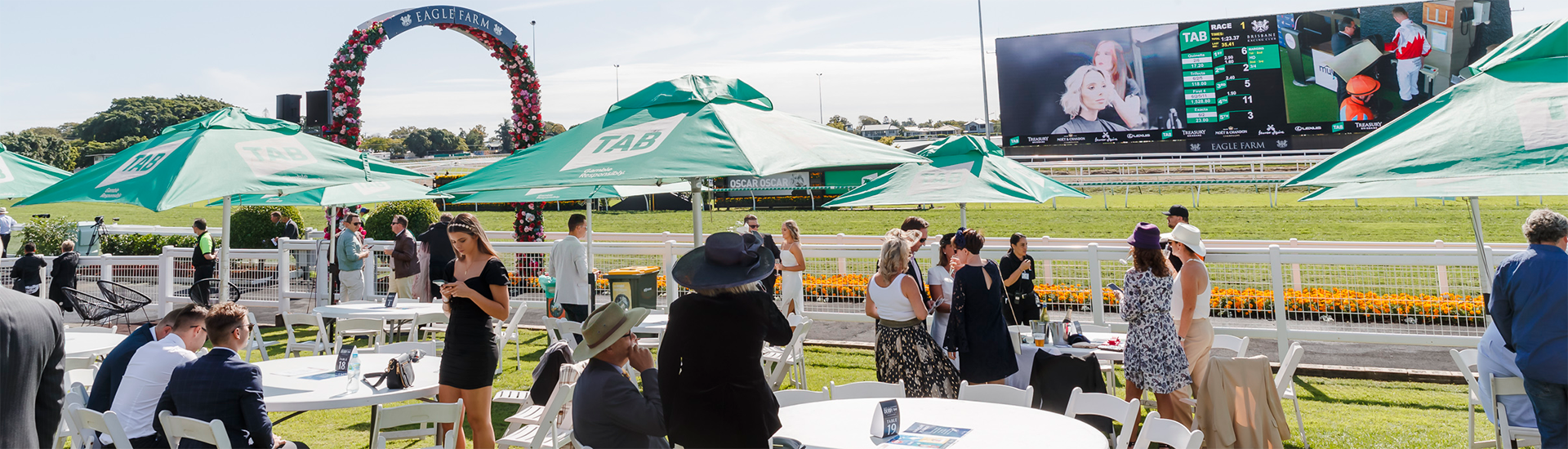 pub-lawn-1920x550 | Brisbane Racing Club