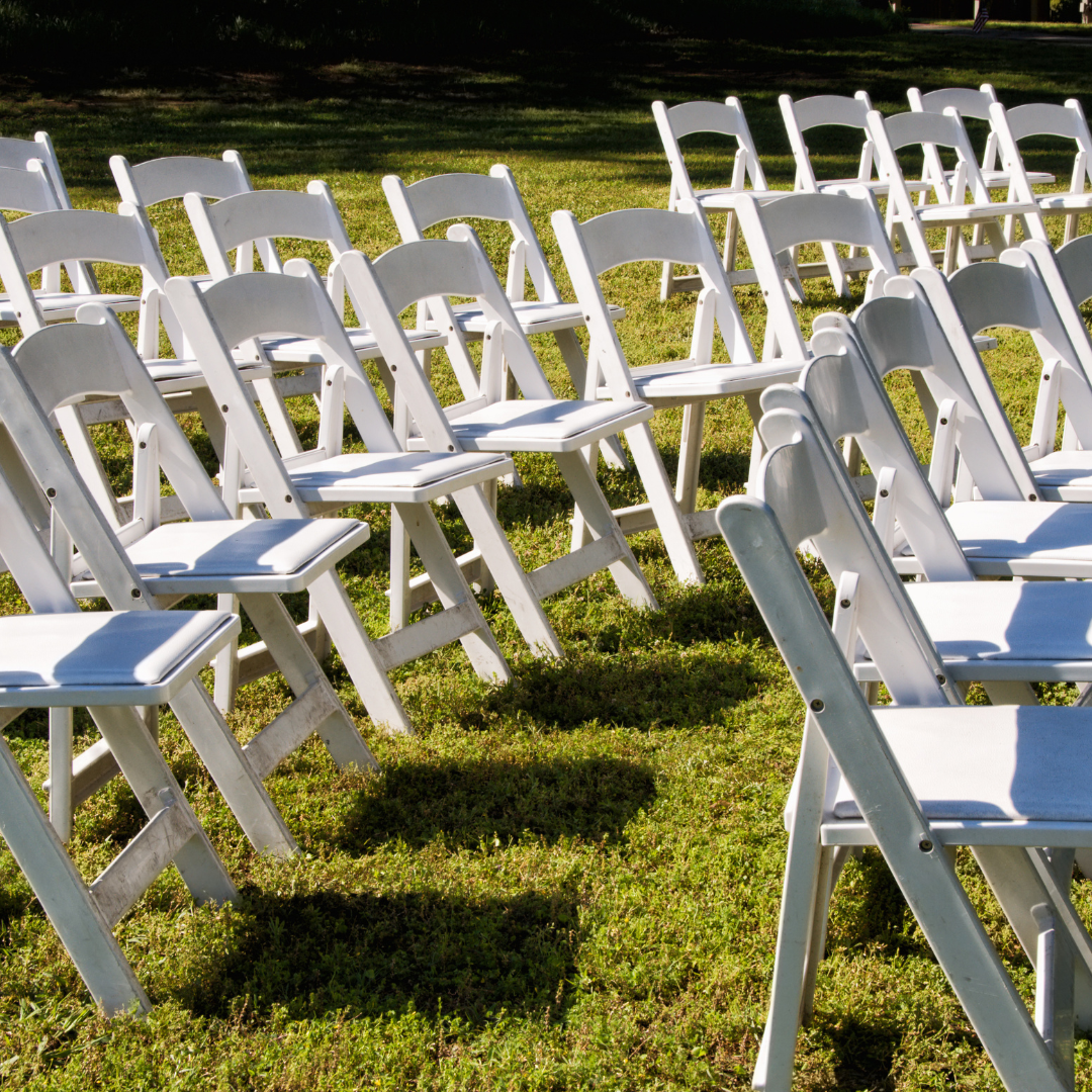 Outdoor seating options at Ascot Green