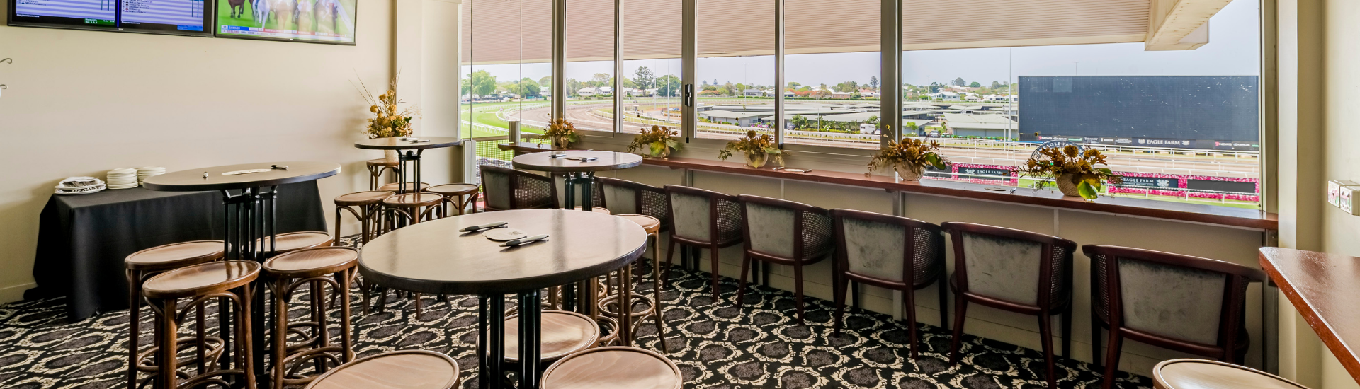 Spring/Sunmer Eagle Farm | Private Suite Banner