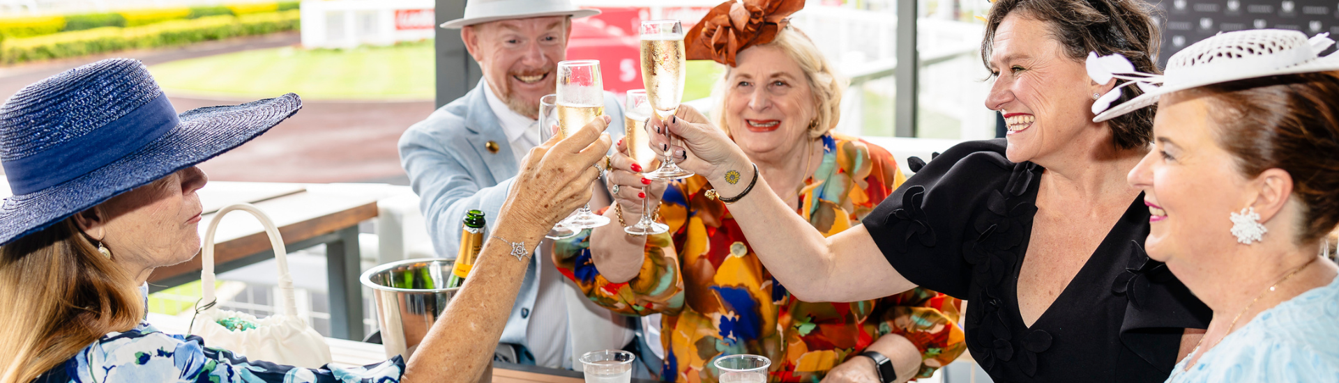 Package Landing Page Web Banner_Falvelon Courtyard