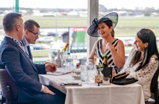 Website Tile_Moreton Dining People